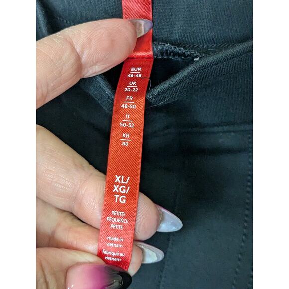 Spanx Cropped Flat Front High Rise Black Stretch Shapewear Pants Womens Size XL - Picture 4 of 7